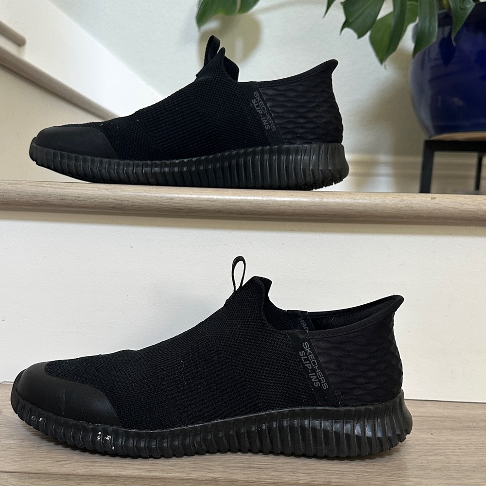 Skechers Men's Black Slip-On Sneakers